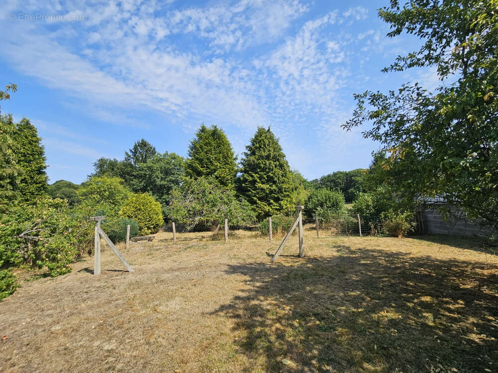 Maison à SAINT-PIERRE-DE-FURSAC