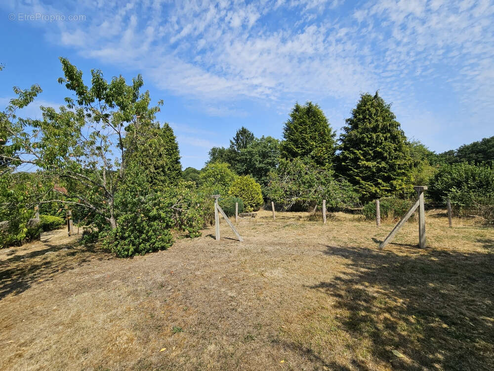 Maison à SAINT-PIERRE-DE-FURSAC