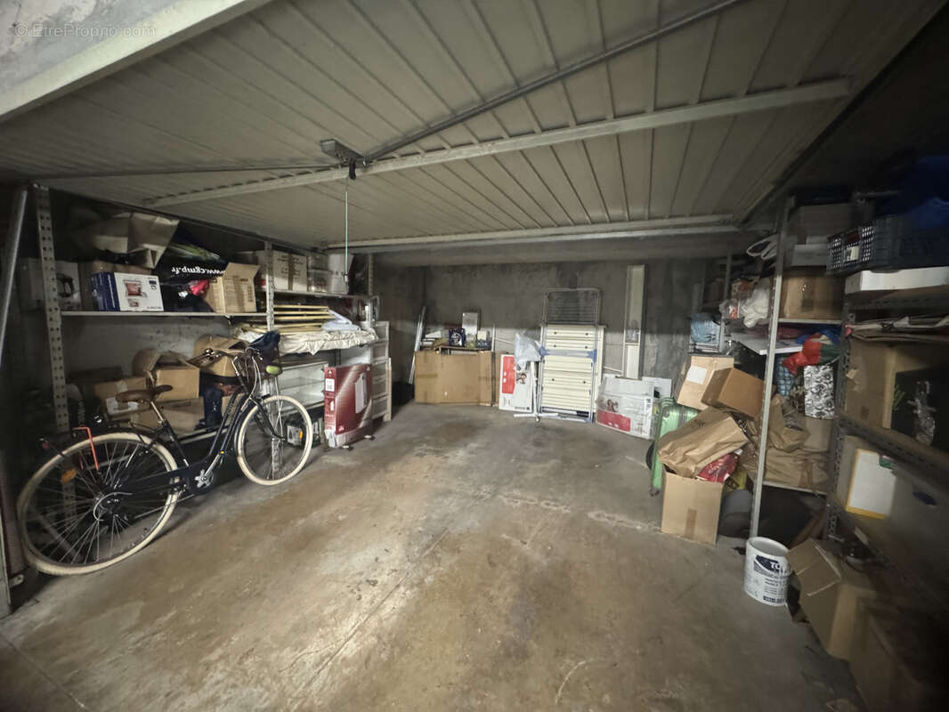 Appartement à SAINT-LAURENT-DU-VAR