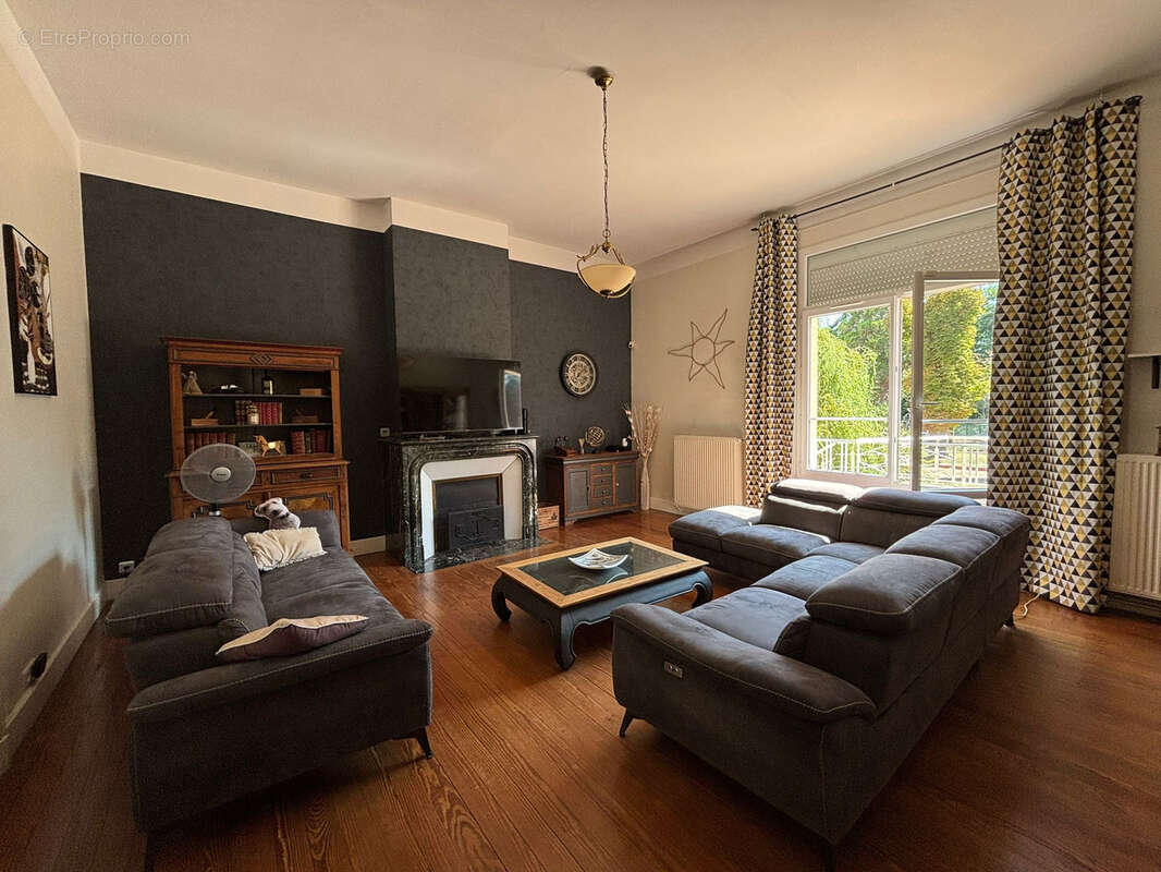 Maison à LABASTIDE-D&#039;ANJOU