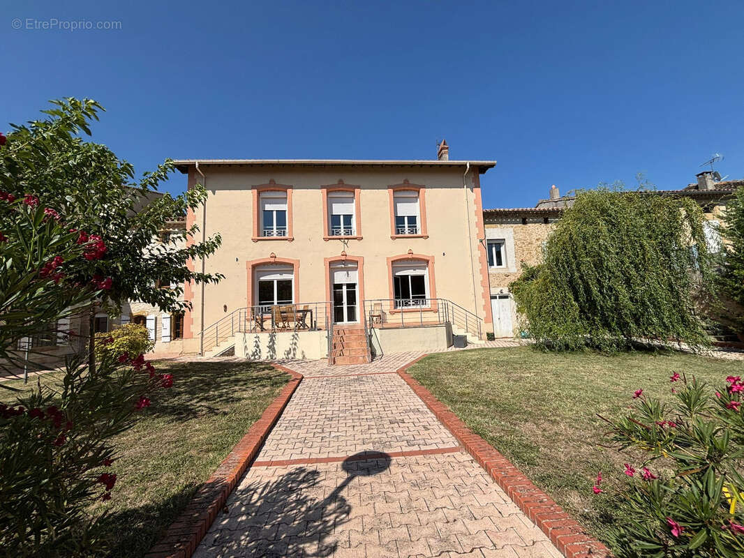 Maison à LABASTIDE-D&#039;ANJOU