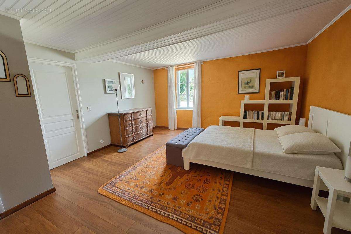 Maison à SAINT-MARTIAL-DE-NABIRAT