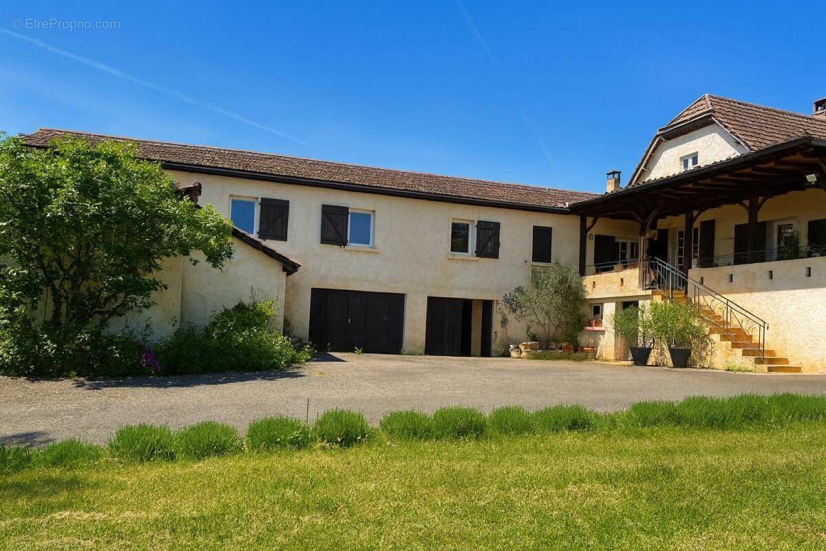 Maison à SAINT-MARTIAL-DE-NABIRAT