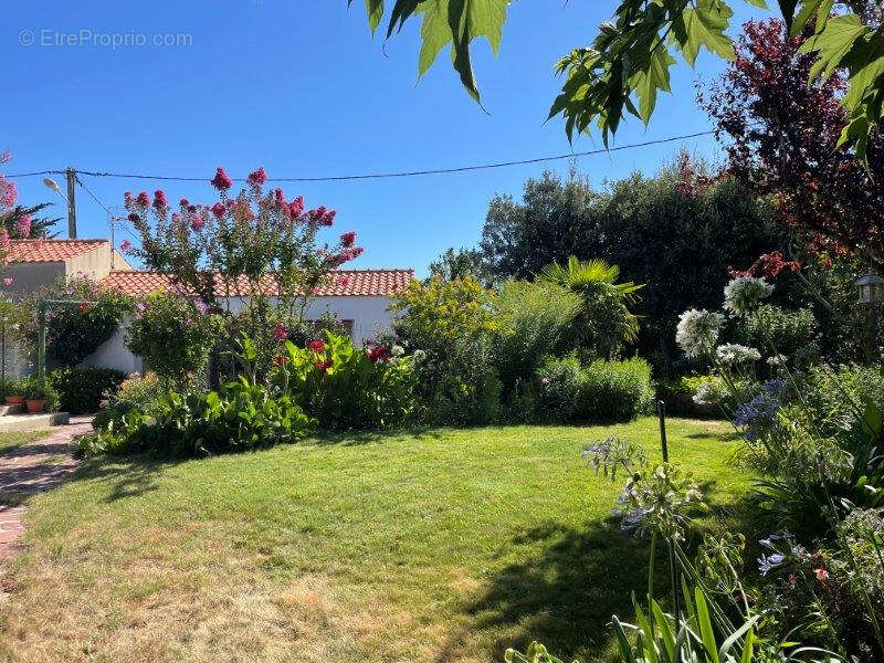 Maison à L&#039;EPINE