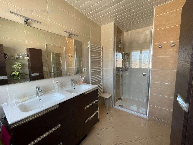 Maison à L&#039;EPINE