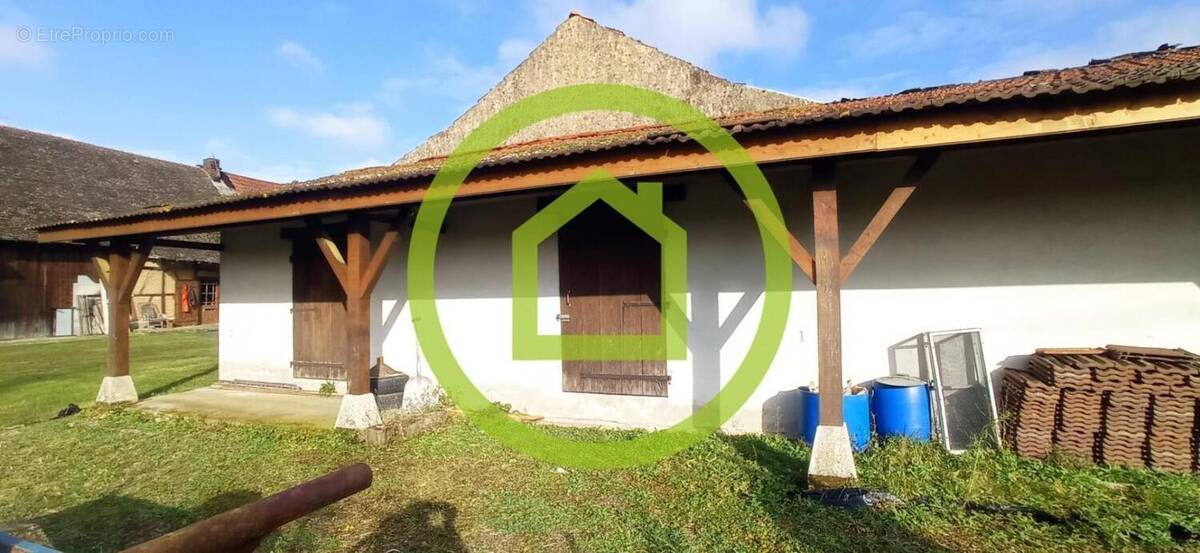 Maison à SAINT-BONNET-EN-BRESSE