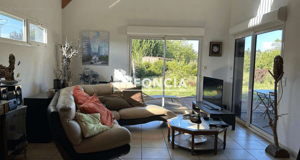 Maison à LA CHAPELLE-AUX-NAUX