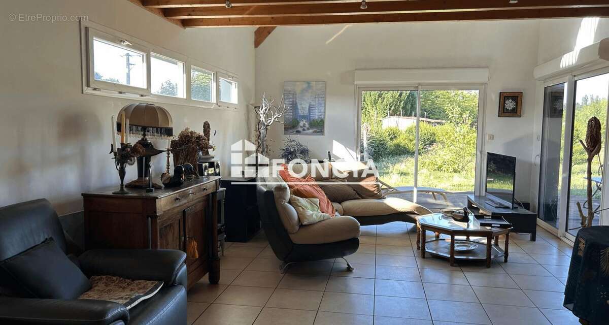 Maison à LA CHAPELLE-AUX-NAUX