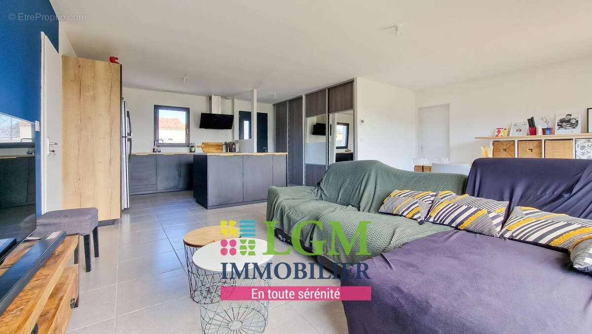 Maison à BOISSET-ET-GAUJAC