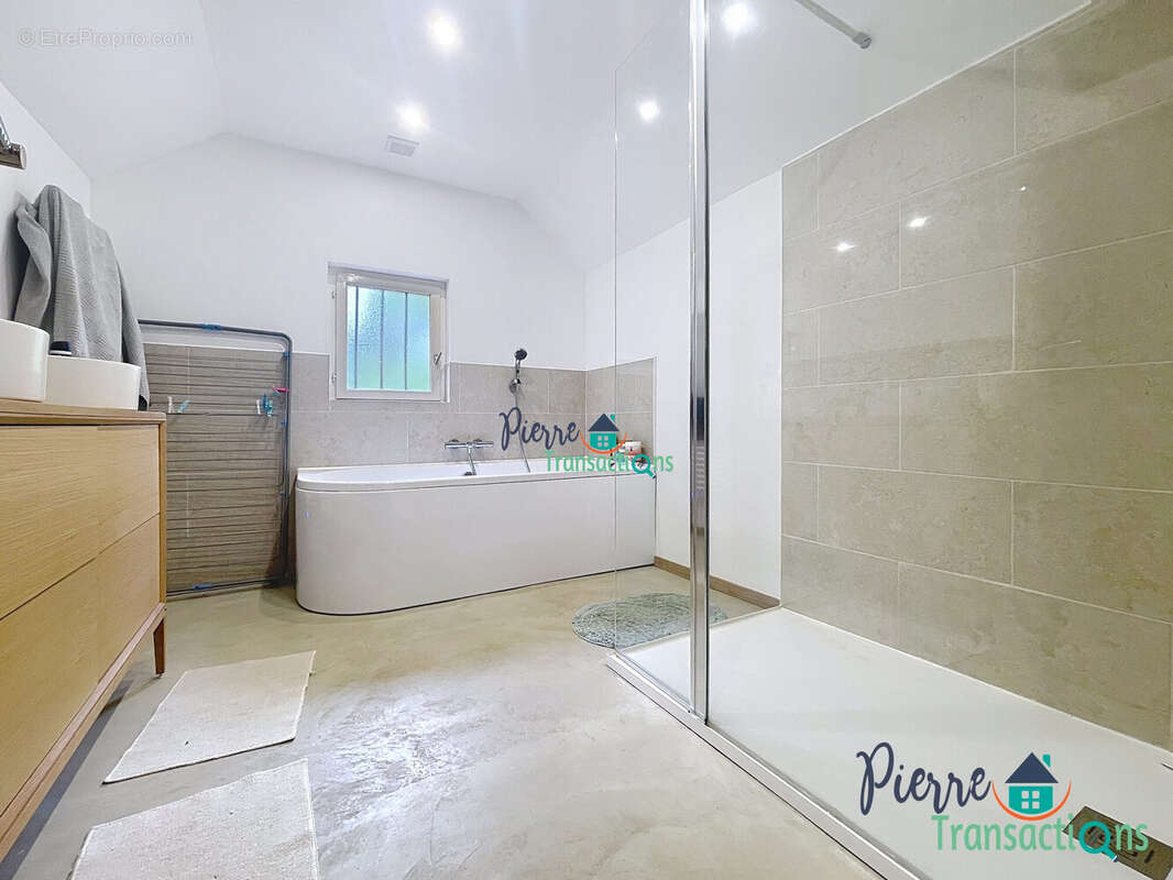 Maison à LILLEBONNE