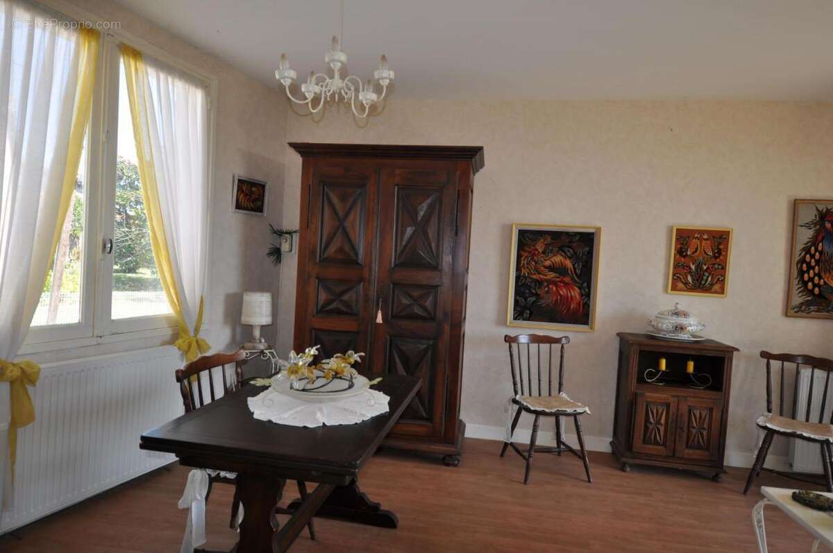 Maison à VILLEFRANCHE-D&#039;ALBIGEOIS