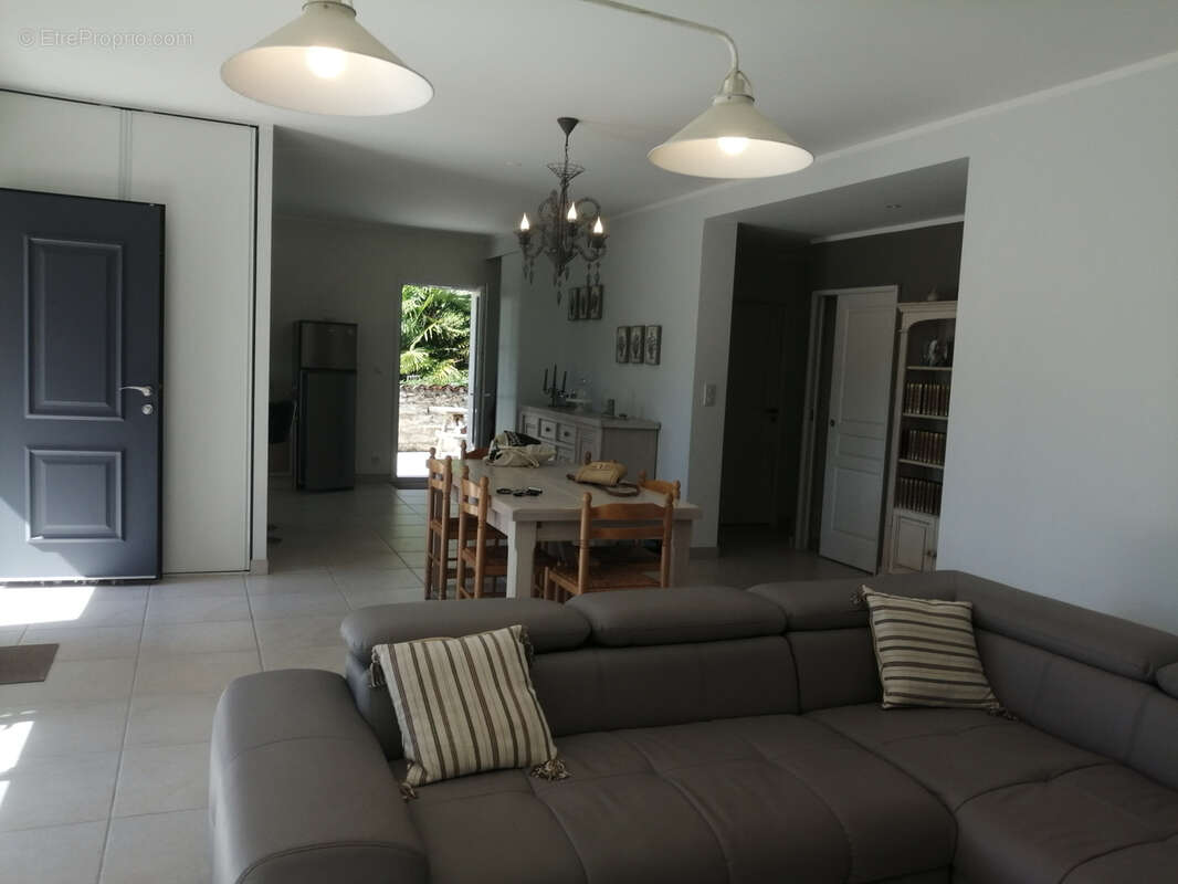 Maison à SAINT-FORT-SUR-GIRONDE