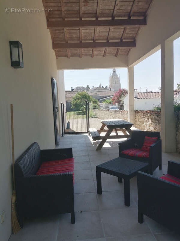 Maison à SAINT-FORT-SUR-GIRONDE