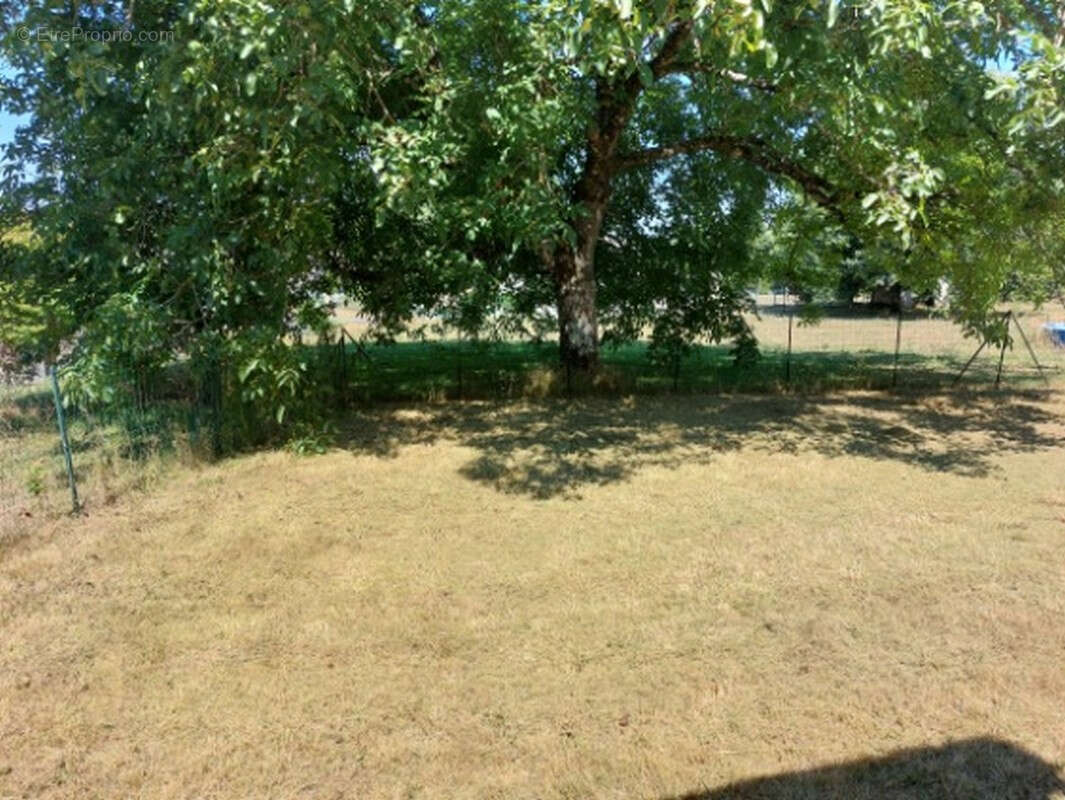 Maison à ARNAC-POMPADOUR