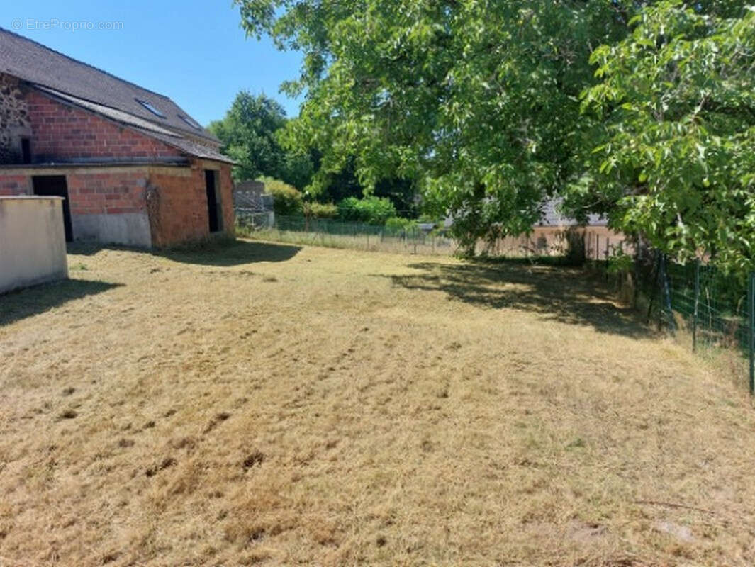 Maison à ARNAC-POMPADOUR