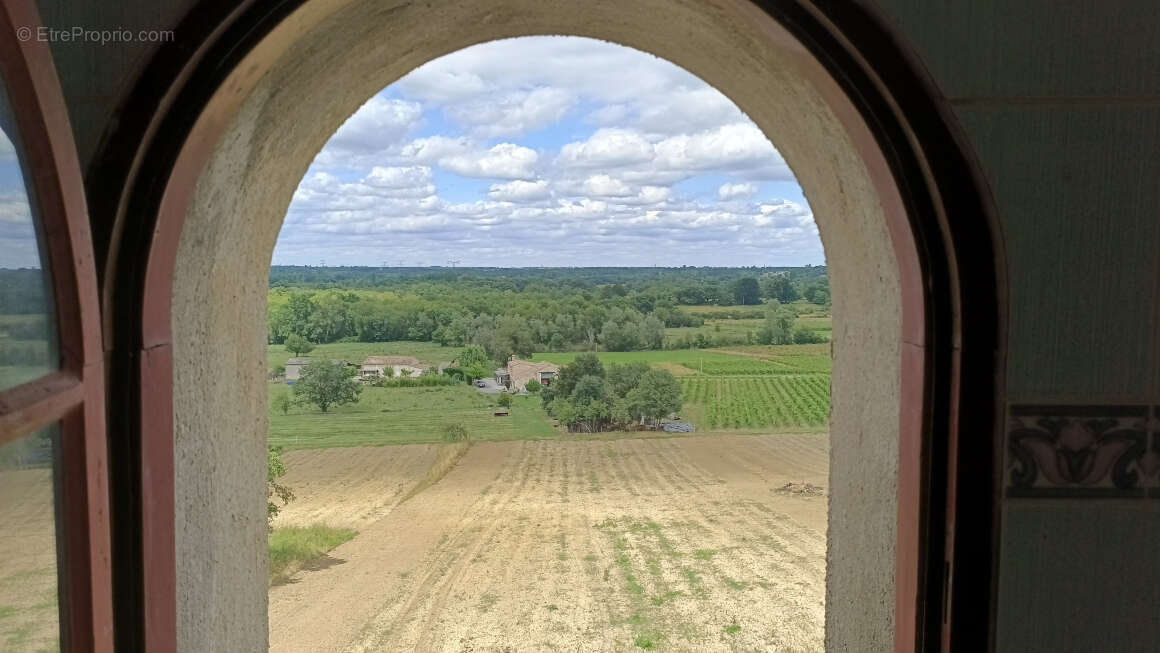 Maison à SAINT-ROMAIN-LA-VIRVEE