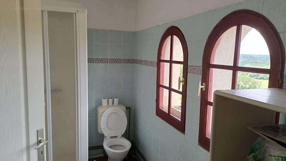 Maison à SAINT-ROMAIN-LA-VIRVEE