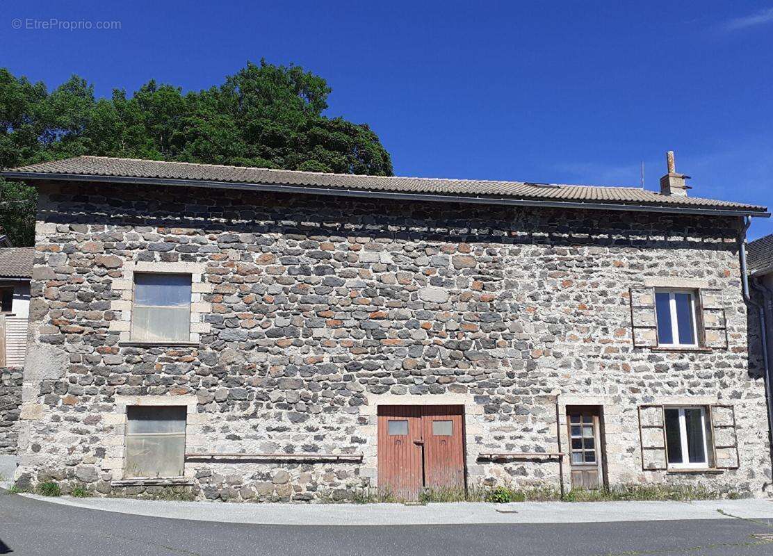 Maison à SAINT-FRONT