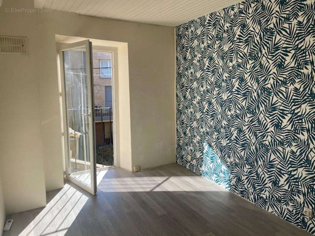 Maison à REVEST-DU-BION