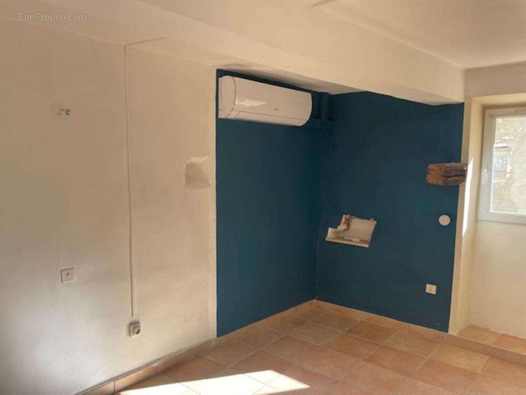 Maison à REVEST-DU-BION