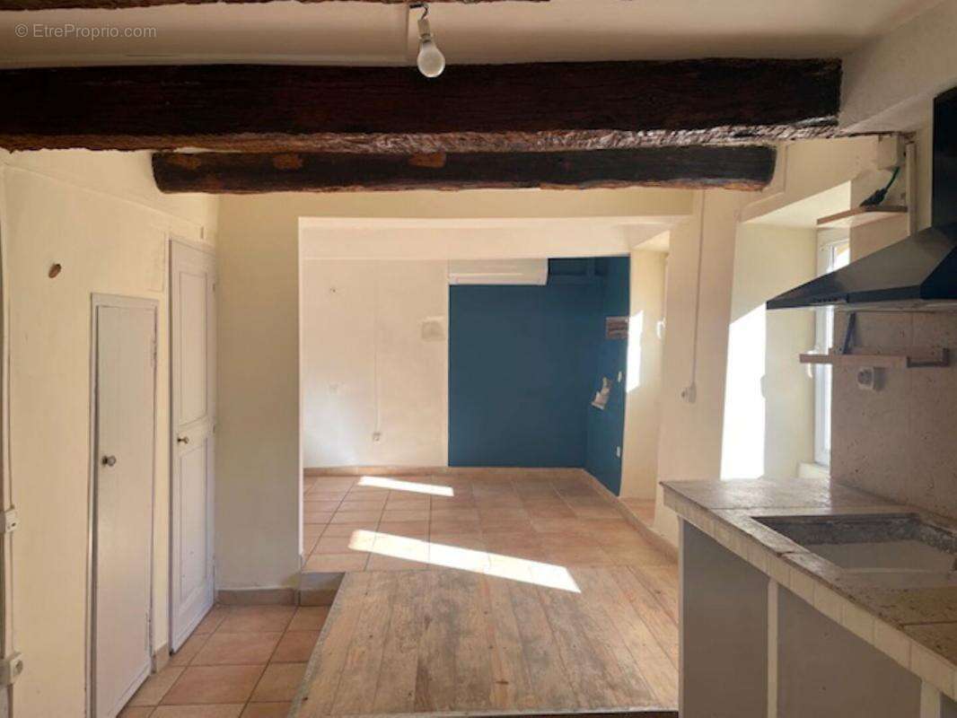 Maison à REVEST-DU-BION