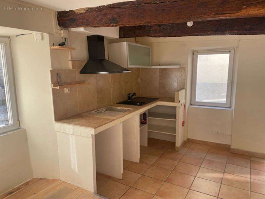 Maison à REVEST-DU-BION