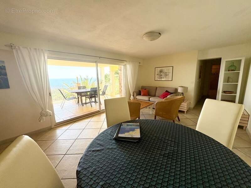 Maison à LES ISSAMBRES