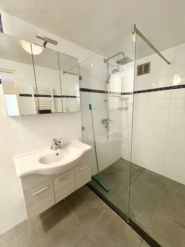 Maison à LES ISSAMBRES