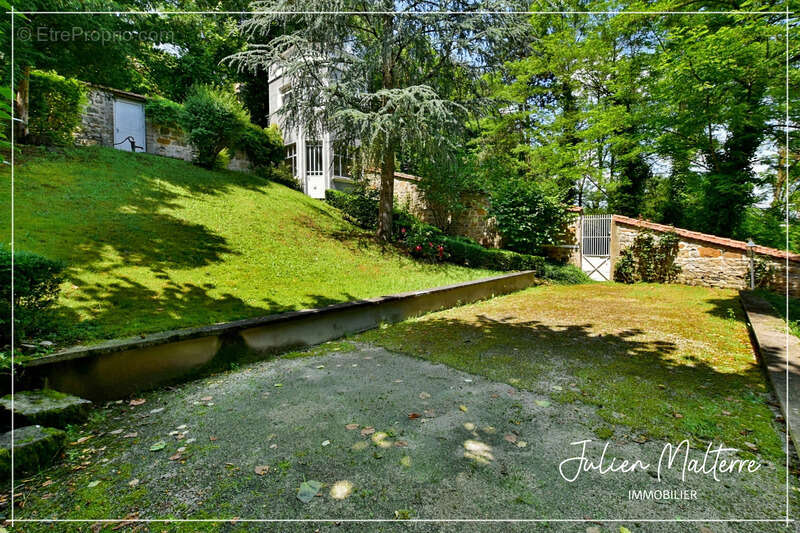 Maison à SAINT-ETIENNE