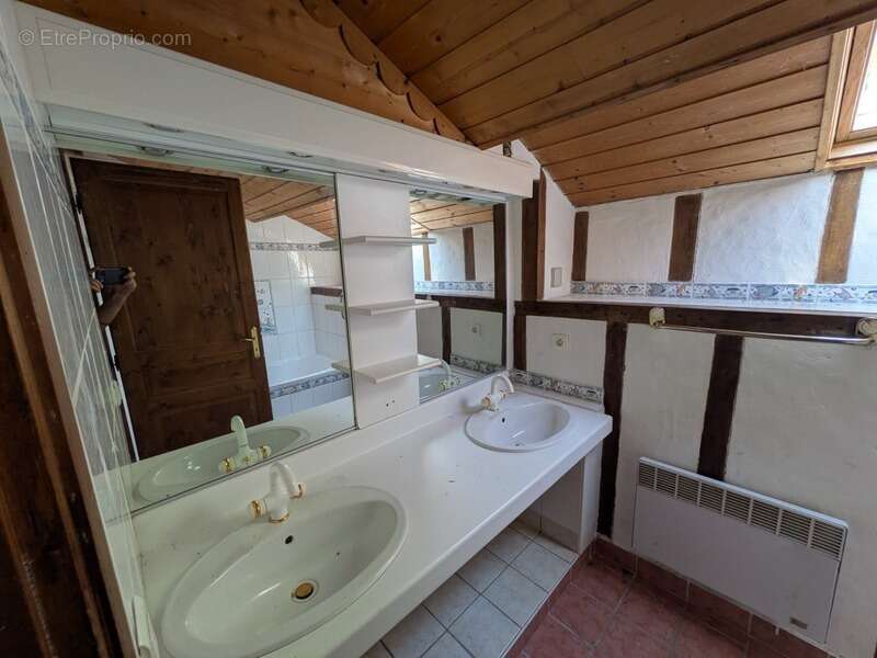 Maison à SAINT-CARADEC-TREGOMEL