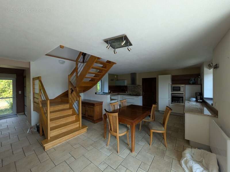 Maison à SAINT-CARADEC-TREGOMEL