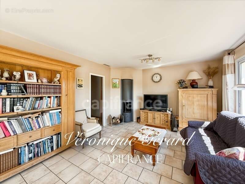 Maison à MONTPON-MENESTEROL