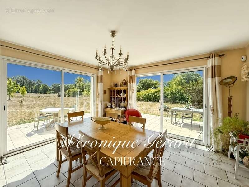 Maison à MONTPON-MENESTEROL