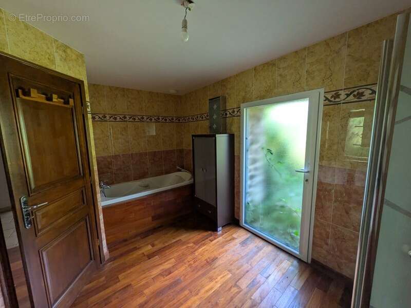 Maison à SAINT-CARADEC-TREGOMEL