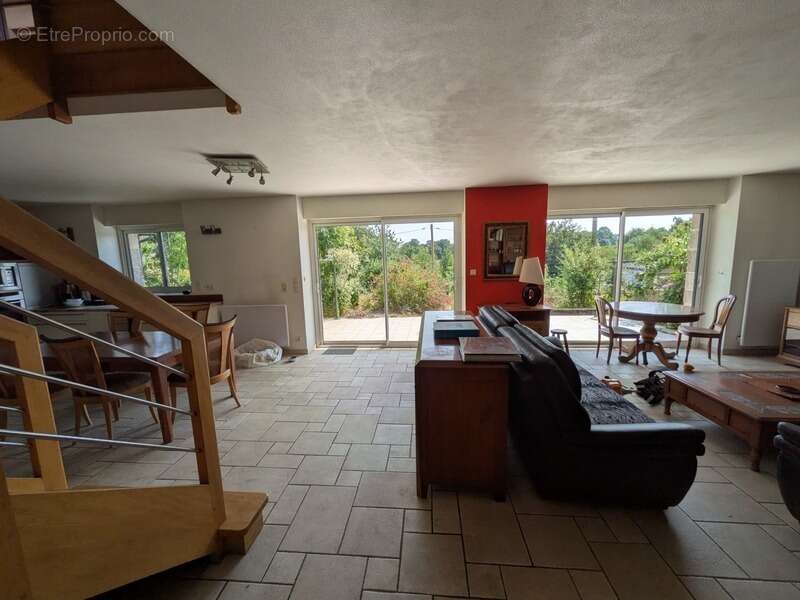 Maison à SAINT-CARADEC-TREGOMEL