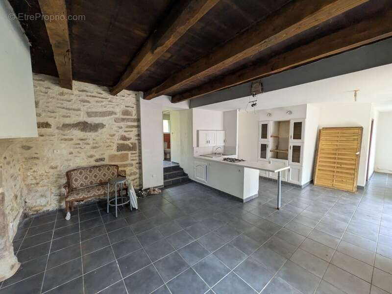 Maison à SAINT-CARADEC-TREGOMEL