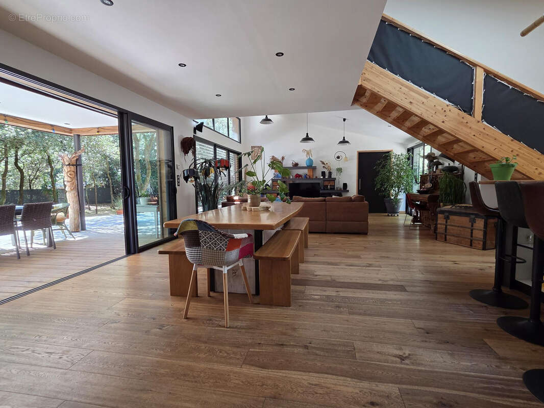 Maison à SAINT-HILAIRE-DE-RIEZ