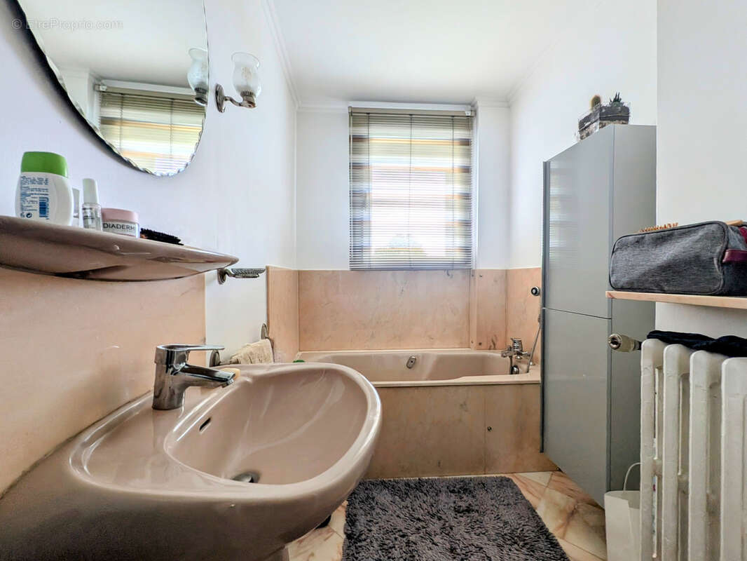 Appartement à JARVILLE-LA-MALGRANGE