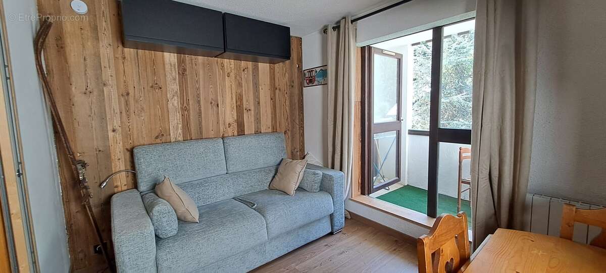 Appartement à MORILLON