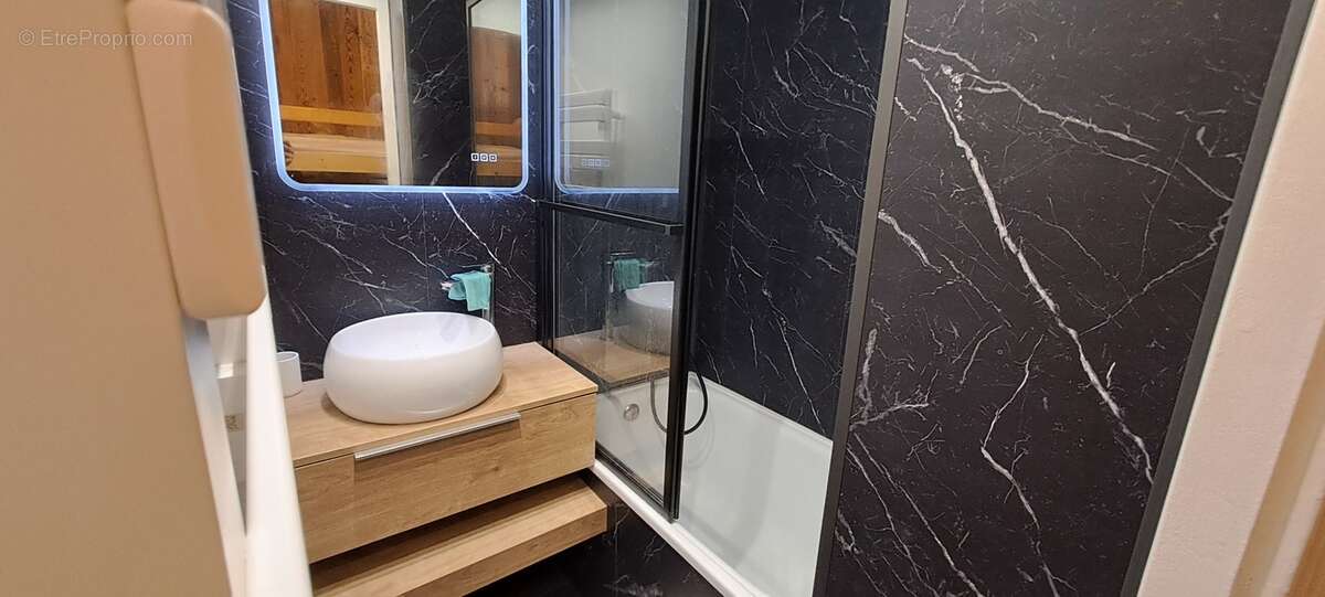 Appartement à MORILLON