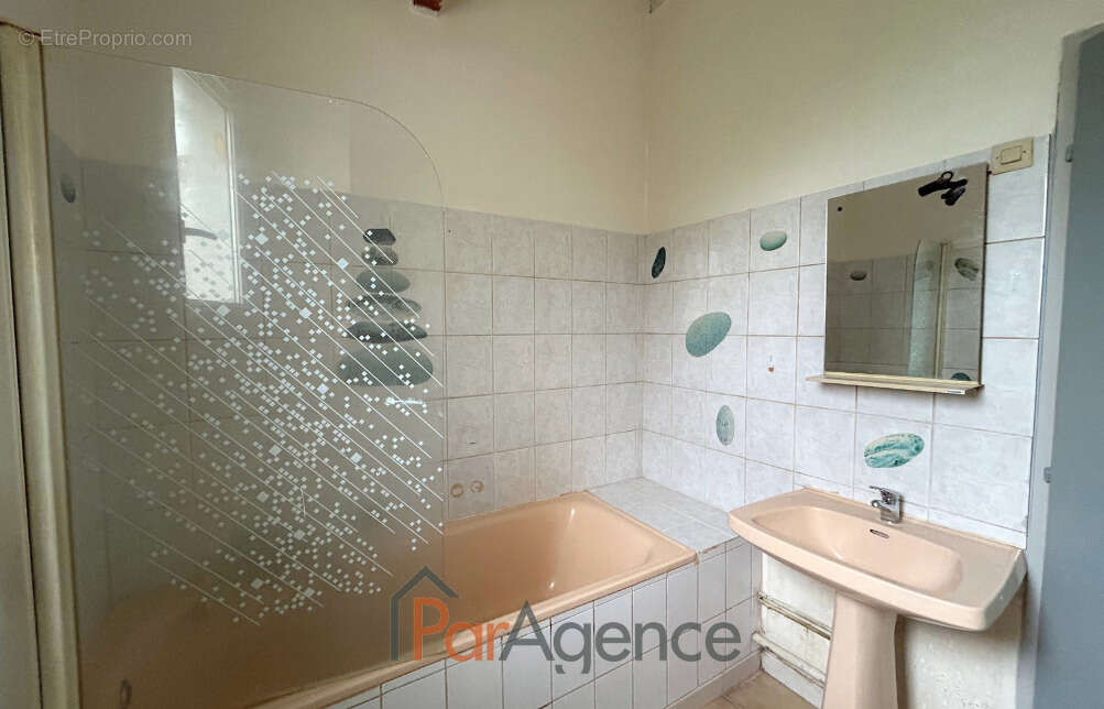 Maison à VAUX-SUR-MER