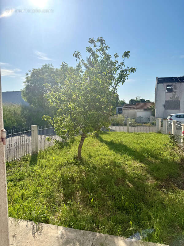 Maison à VAUX-SUR-MER