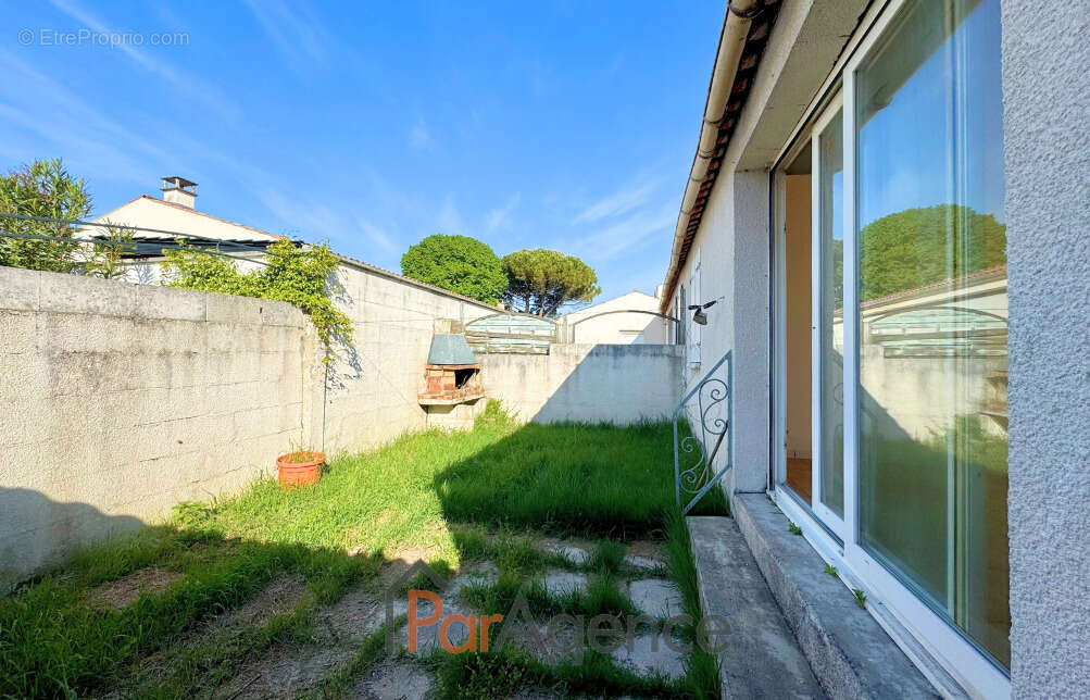 Maison à VAUX-SUR-MER