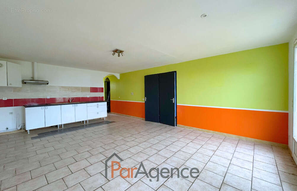 Maison à VAUX-SUR-MER