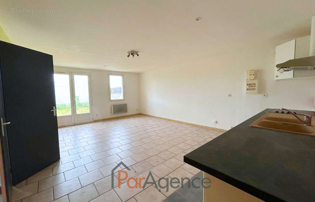 Maison à VAUX-SUR-MER