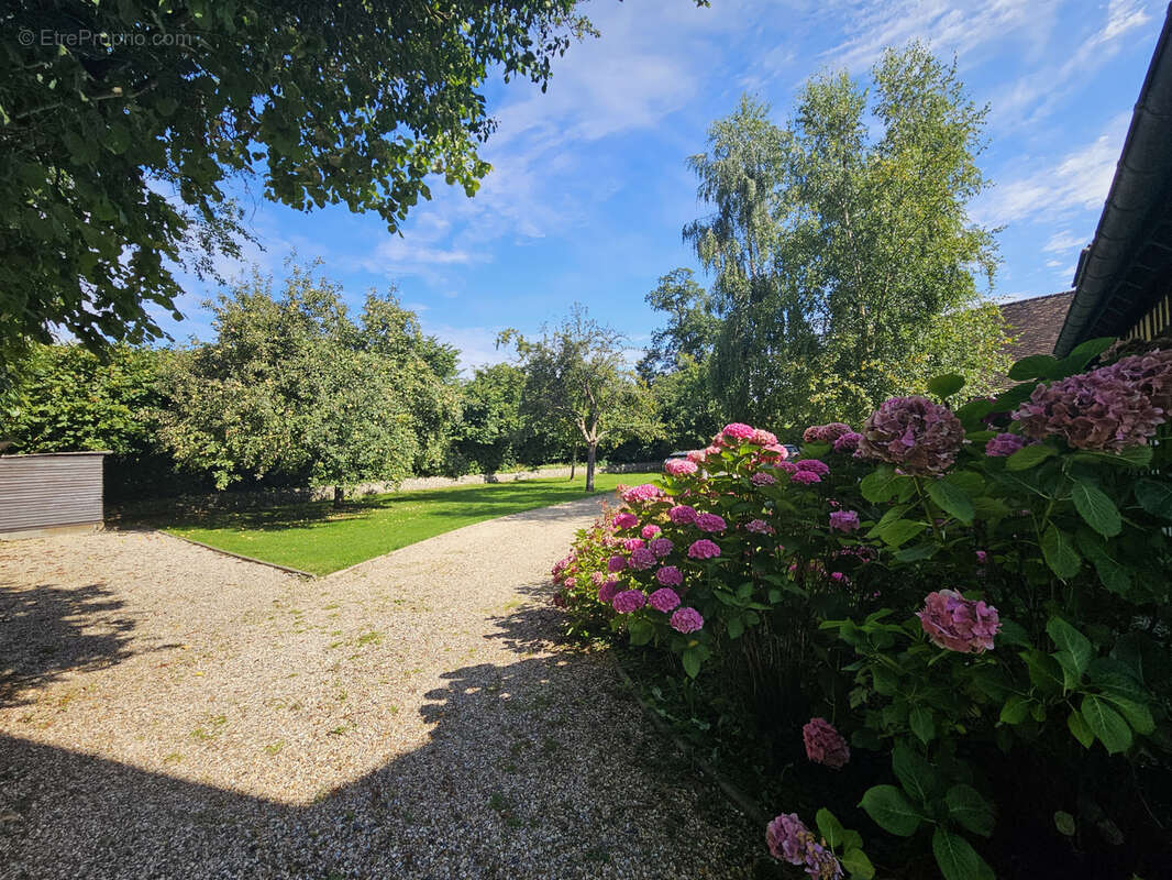 Maison à CORMEILLES