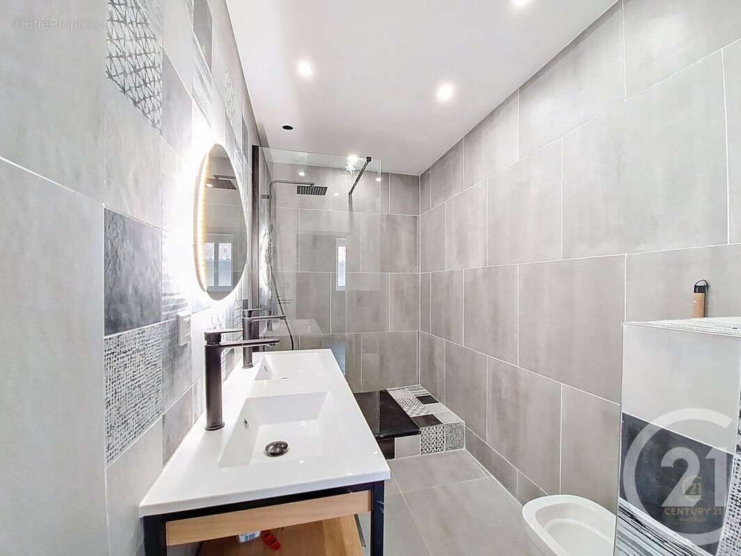 Appartement à GIVORS