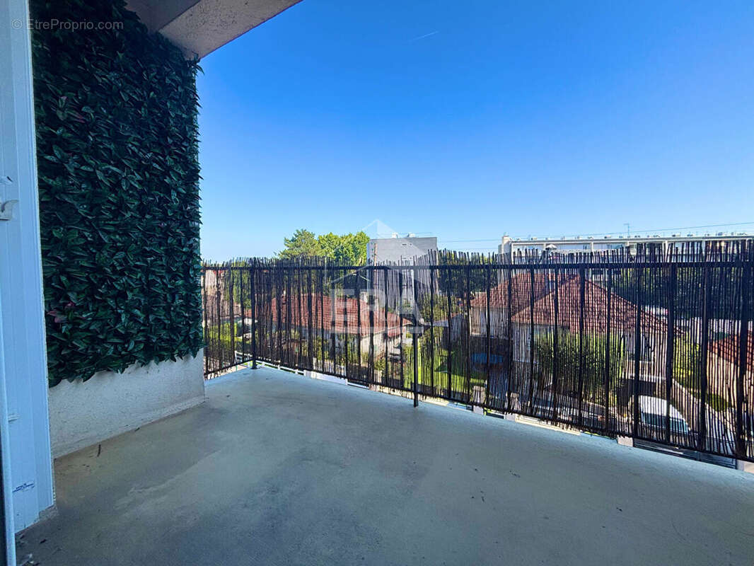 Appartement à BALLANCOURT-SUR-ESSONNE