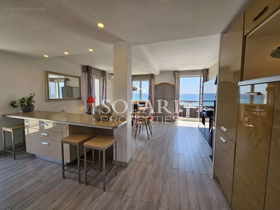 Appartement à MANDELIEU-LA-NAPOULE