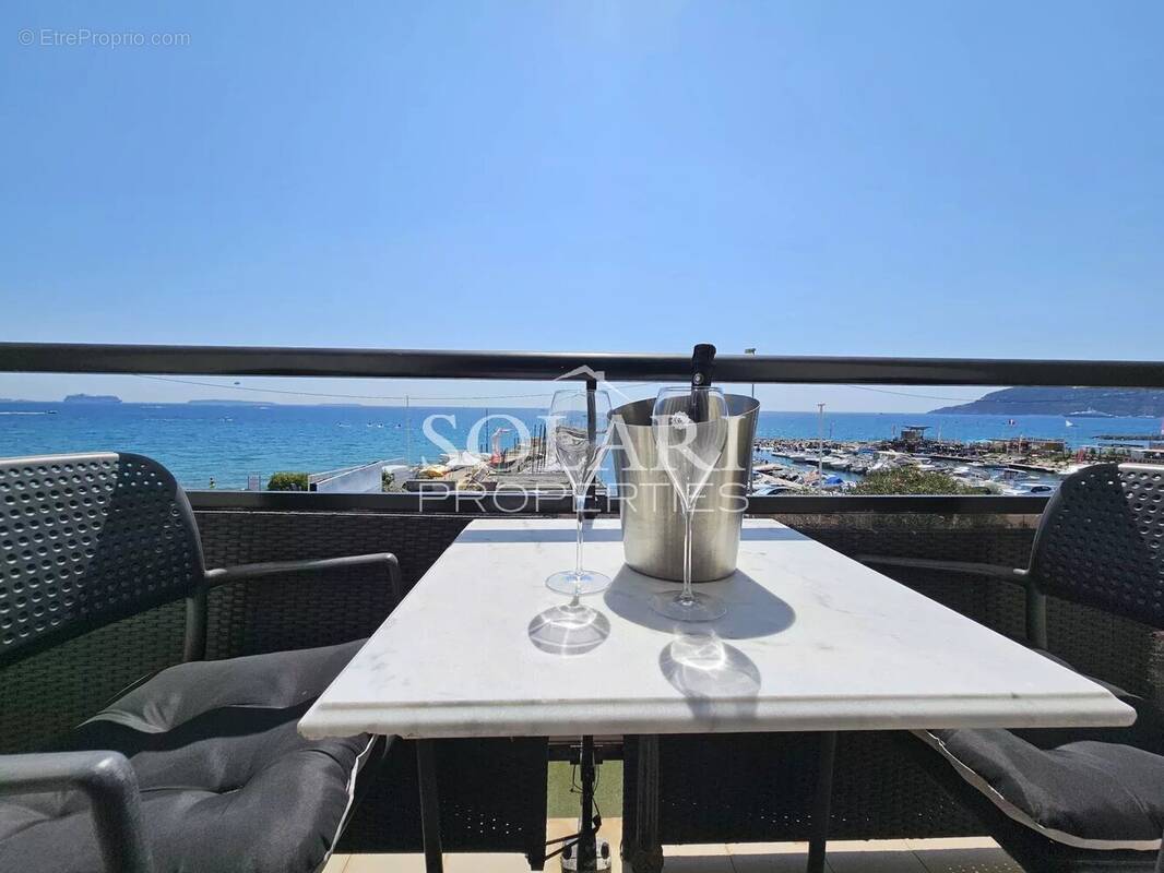 Appartement à MANDELIEU-LA-NAPOULE